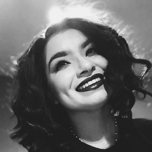 Meet your Posher, Leila